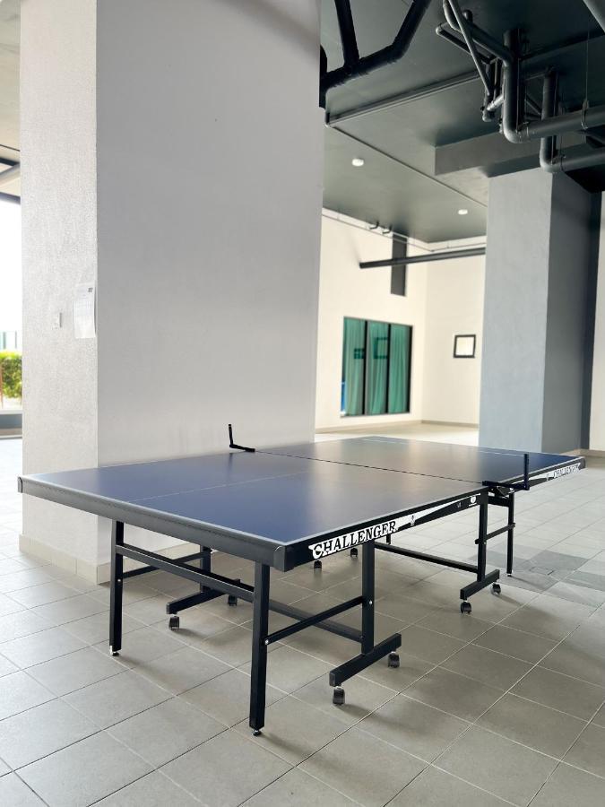 Aurora Vista Homestay Bangi At Vista Bangi With Wifi Netflix Gym Sauna Coway Swimming Pool-River View カジャン エクステリア 写真